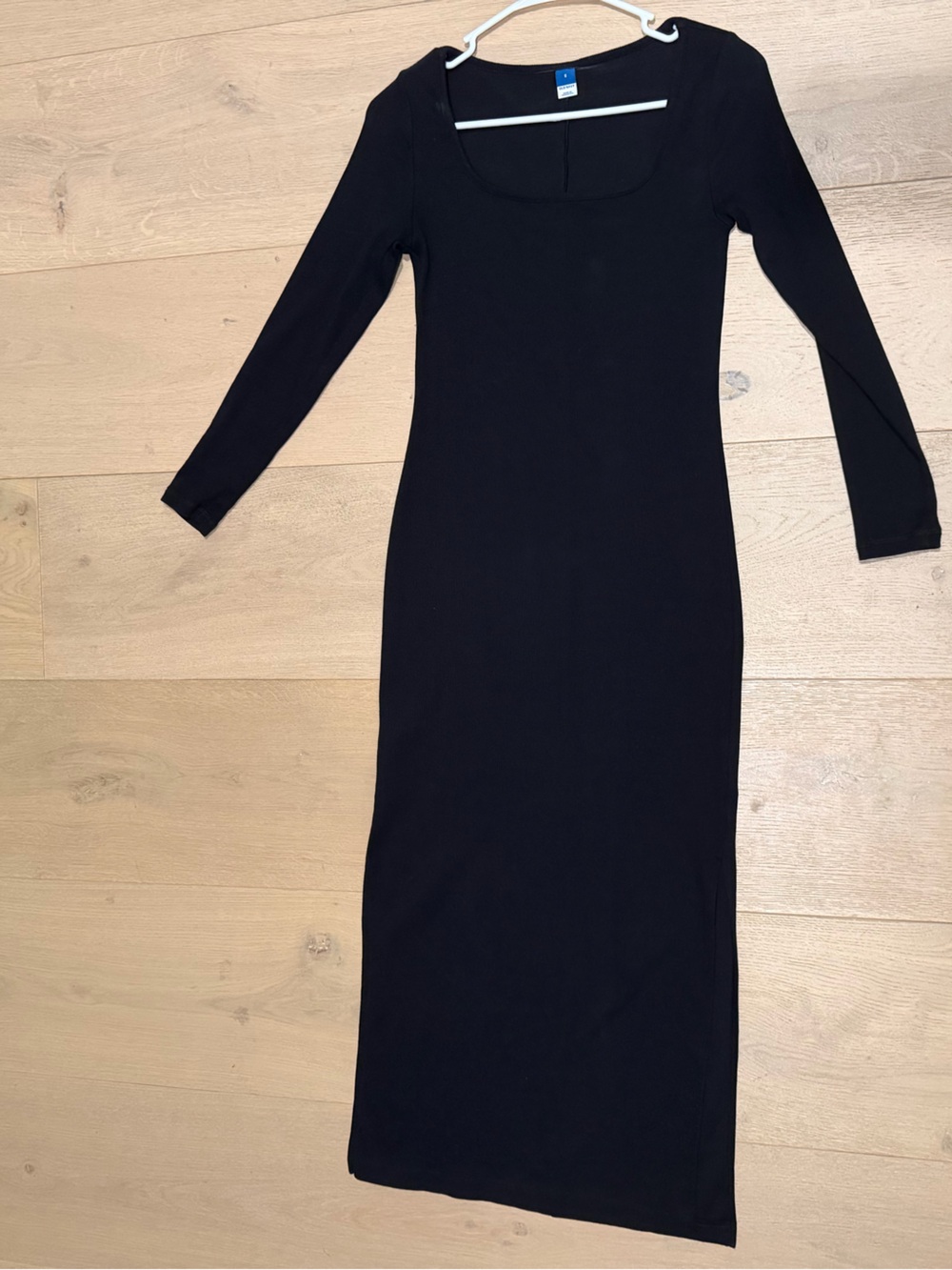 Old Navy Black Long Sleeve Scoop Neck Dress